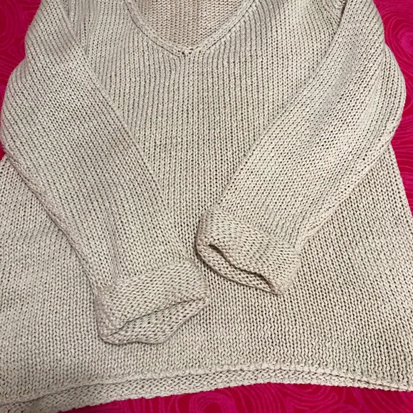 H&M  V-neck Sweater - Picture 2 of 7